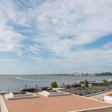 Charm 2bdr With River View By Lovelystay Appartement